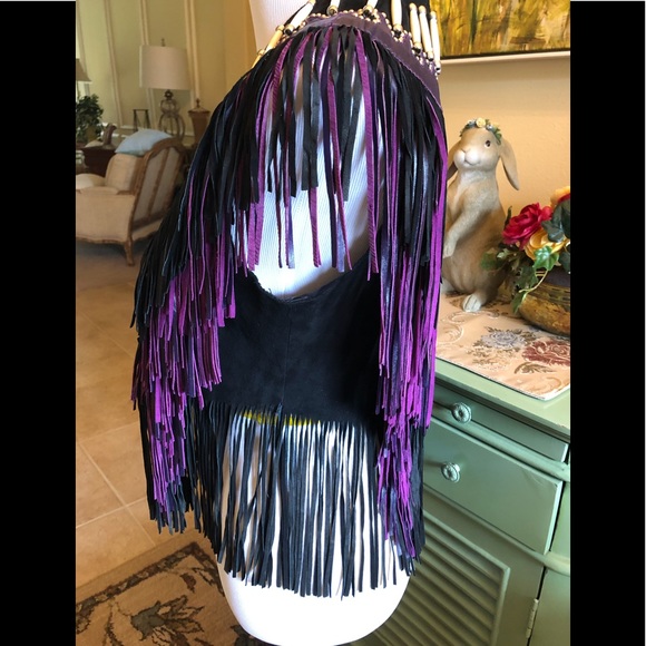 Leather Gallery Vintage fringe vest with studs and bone accents - Picture 3 of 5
